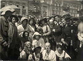 Спецсвязь перевезла выставку "Революционный 1917. Документы свидетельствуют"  